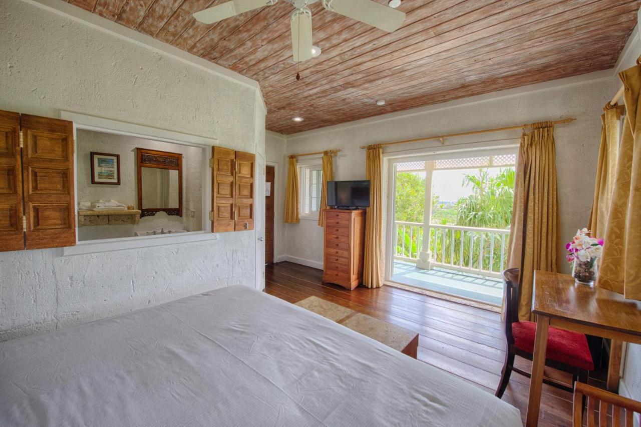 A Stone'S Throw Away Hotell Nassau Exteriör bild